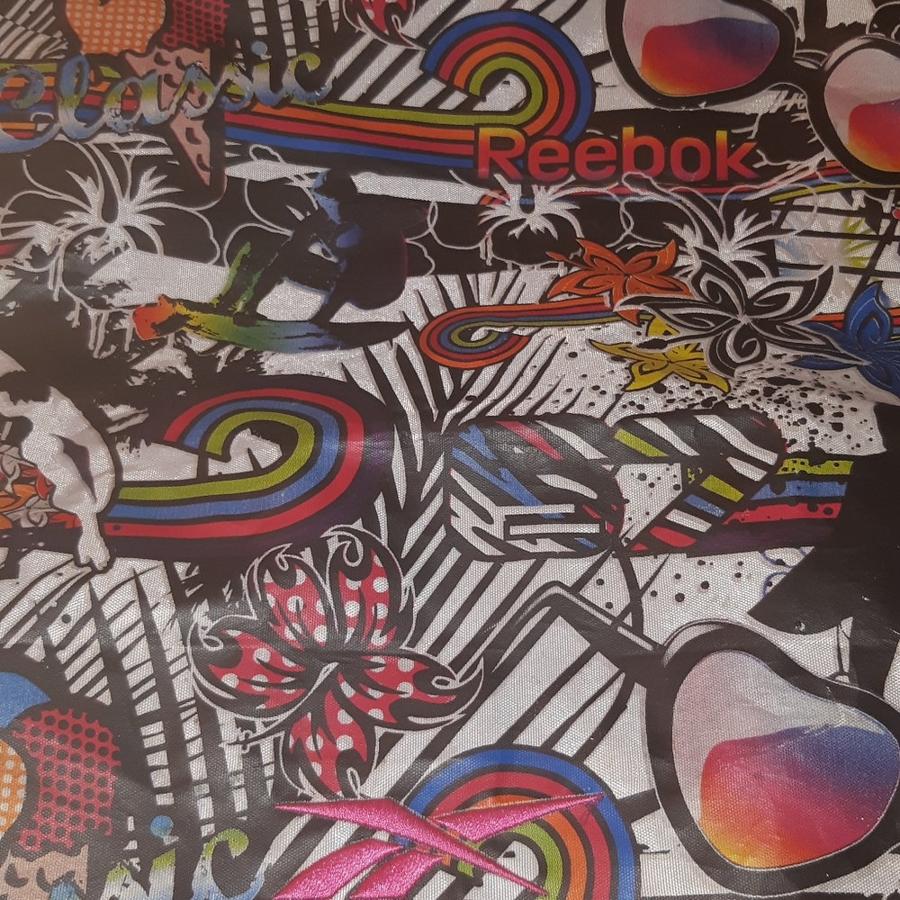 5/10$ Reebok Essentials Drawstring Bag - Picture 4 of 5